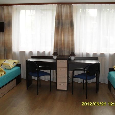 Dom Studencki Atol Hostel คราคูฟ ภายนอก รูปภาพ