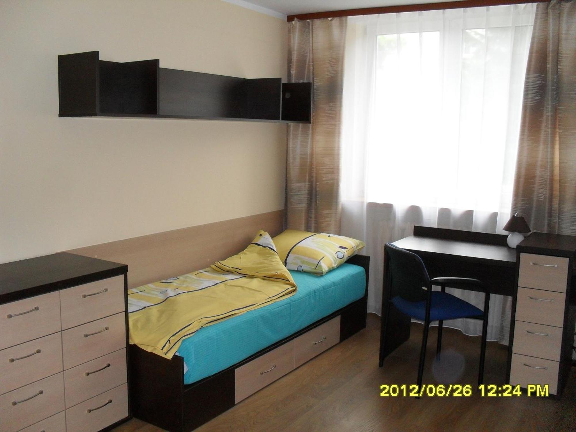 Dom Studencki Atol Hostel คราคูฟ ภายนอก รูปภาพ