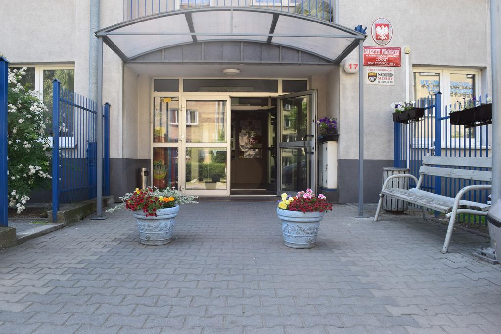 Dom Studencki Atol Hostel คราคูฟ ภายนอก รูปภาพ